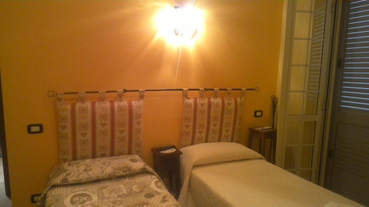 Bed and Breakfast La Bella Ninfa Sermoneta Exterior foto