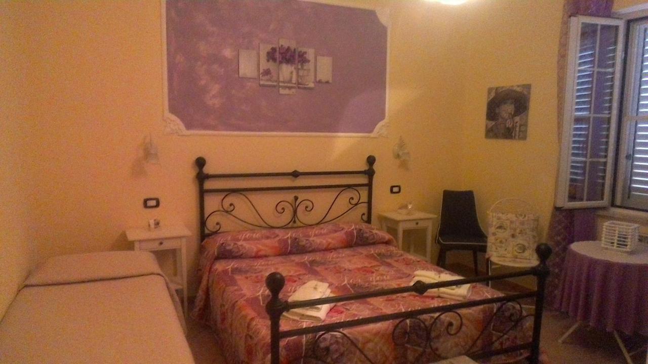 Bed and Breakfast La Bella Ninfa Sermoneta Exterior foto